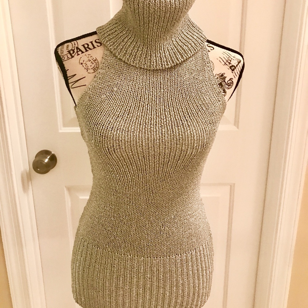 Bebe✨Vintage Sleeveless Silver Oversized Neck Top